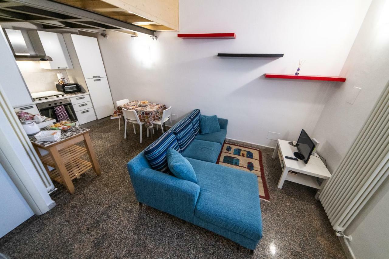 볼로냐 Anais' Loft- Osp. Sant'Orsola-Fiera 아파트 외부 사진