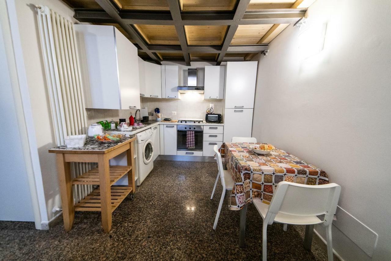 볼로냐 Anais' Loft- Osp. Sant'Orsola-Fiera 아파트 외부 사진