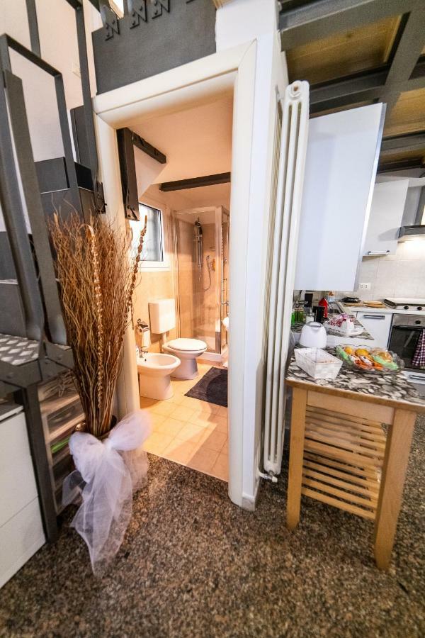 볼로냐 Anais' Loft- Osp. Sant'Orsola-Fiera 아파트 외부 사진