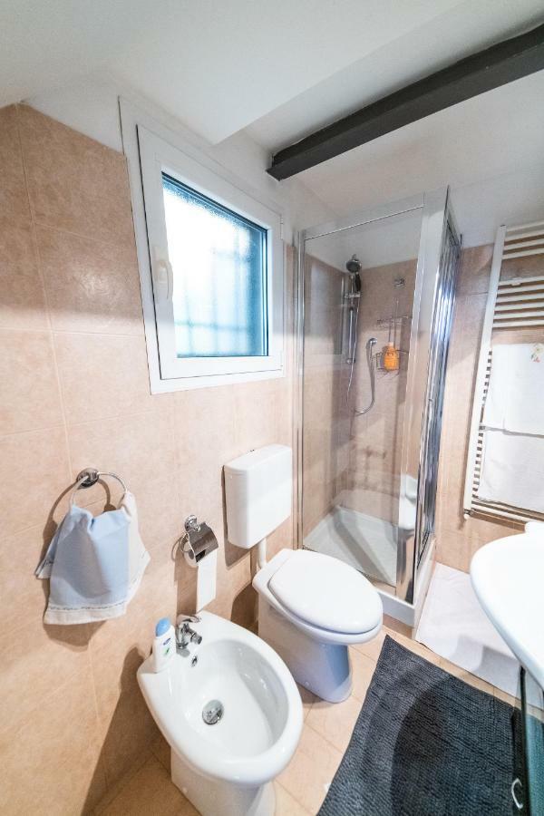 볼로냐 Anais' Loft- Osp. Sant'Orsola-Fiera 아파트 외부 사진